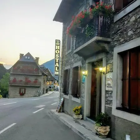 Ostau Era Nheuada Valle De Aran Guest house Aubert